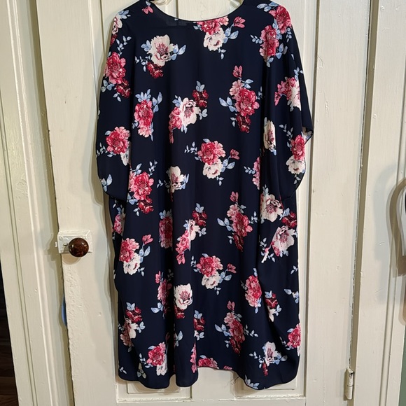 EUC Women’s Kimono top - Picture 5 of 7